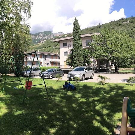 Appartamento Casa Vittoria Torbole Sul Garda Esterno foto