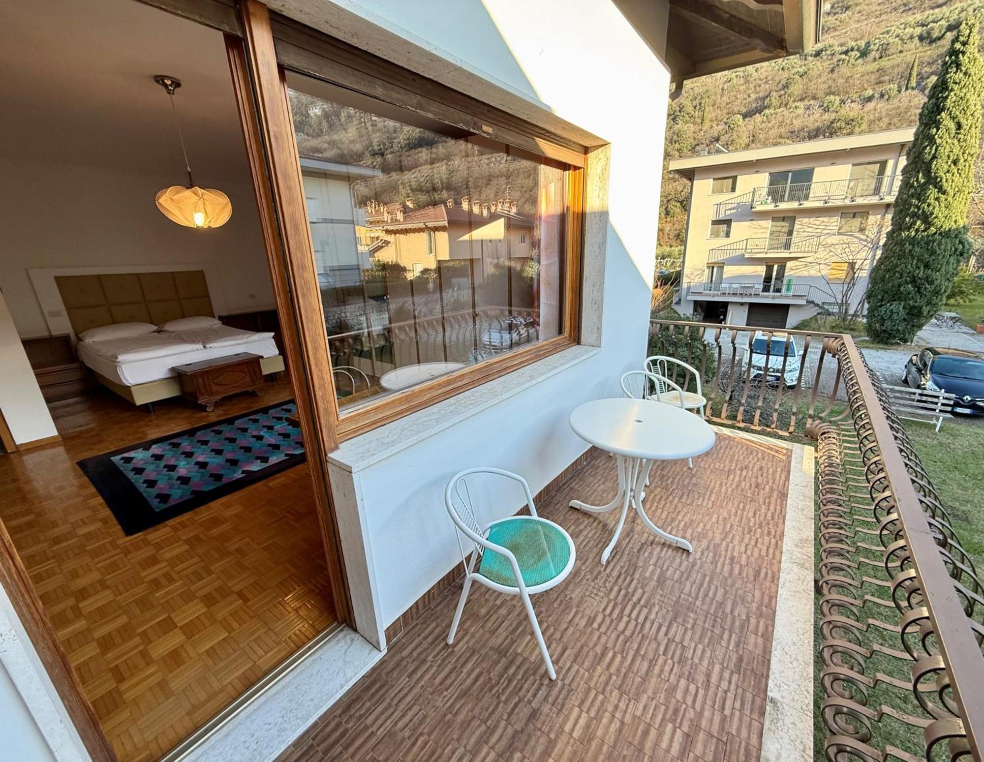 Appartamento Casa Vittoria Torbole Sul Garda Esterno foto