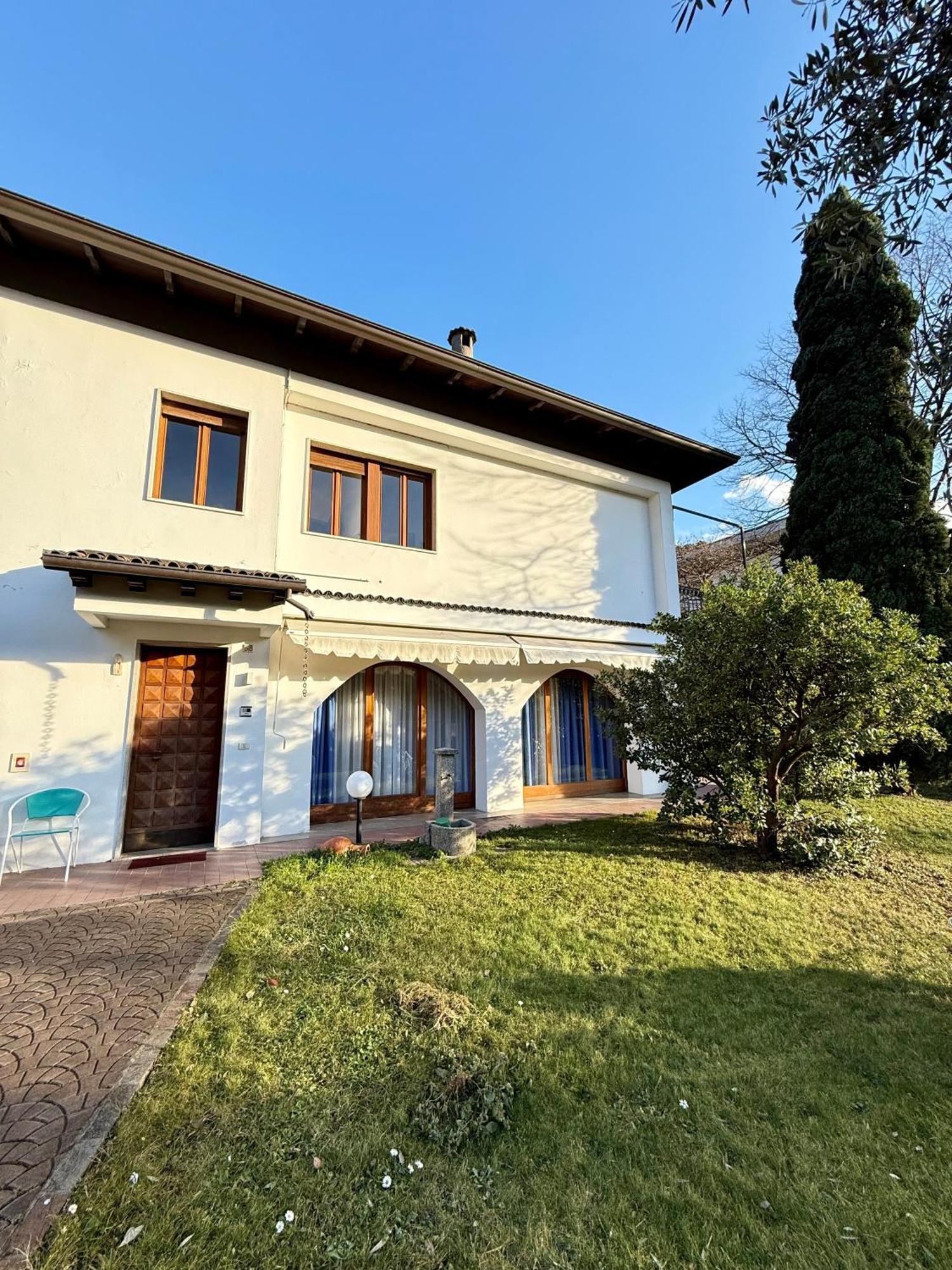 Appartamento Casa Vittoria Torbole Sul Garda Esterno foto