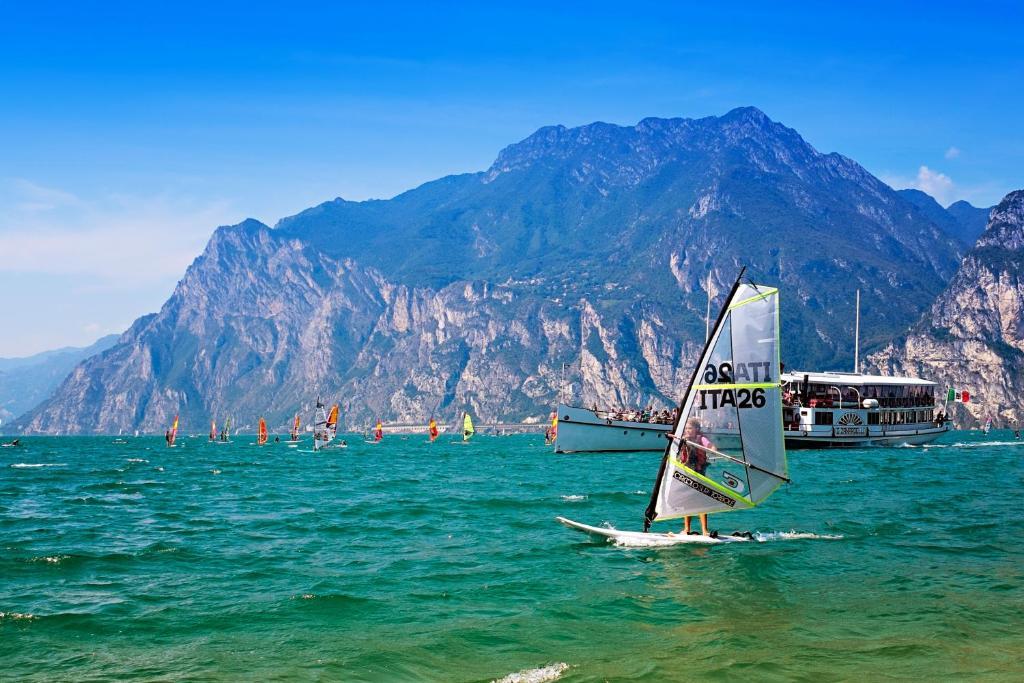 Appartamento Casa Vittoria Torbole Sul Garda Esterno foto